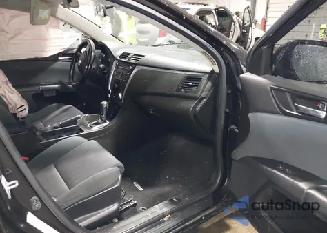 2012 Suzuki Kizashi Se z USA, uszkodzony, nr VIN JS2RE9A35C6101452